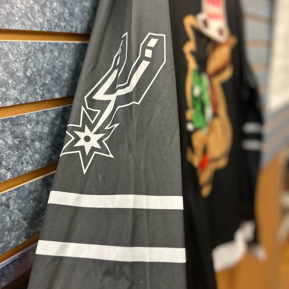 Men's Black and White Jersey - Picture 5 of 8